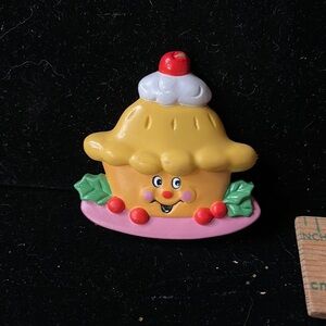 Xmas Refrigerator Magnet Pie with Holly